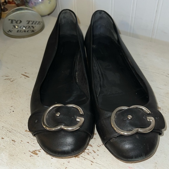 Gucci Sachalin Black Leather Logo Ballet Flats size 39.5 - Picture 1 of 11